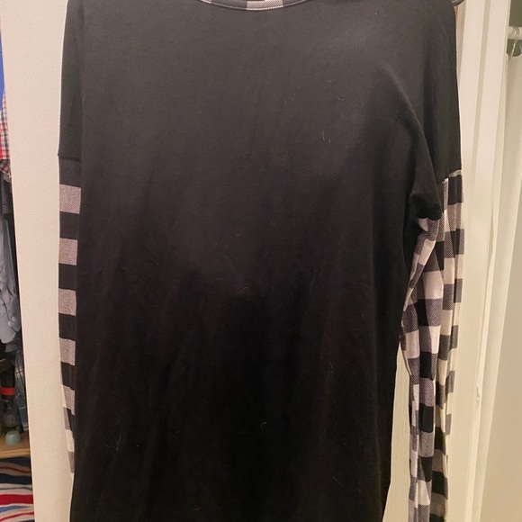 Tickled Teal Scarlett top - Picture 3 of 7